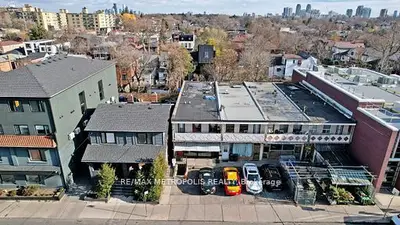 349 Oakwood Avenue A, Toronto, On M6e 2w1
