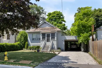 Detached in Toronto