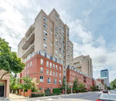 Condo Apartment in Toronto