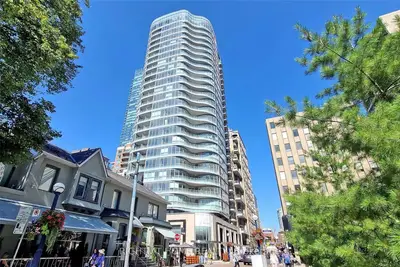 Condo Apartment in Toronto