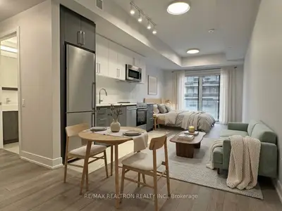 Condo Apartment in Toronto