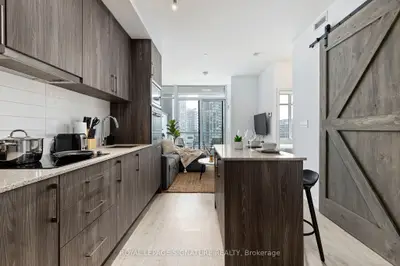 Condo Apartment in Toronto