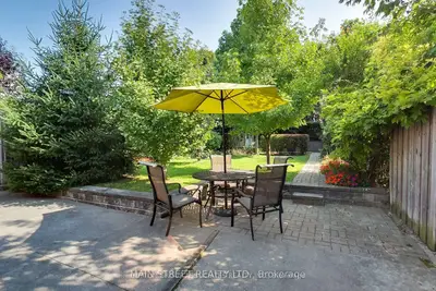 595 Northcliffe Boulevard, Toronto, On M6e 3l6