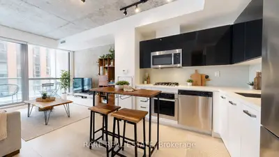 Condo Apartment in Toronto