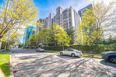 Condo Apartment in Toronto