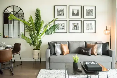 Condo Apartment in Toronto