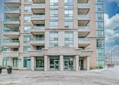 Condo Apartment in Toronto