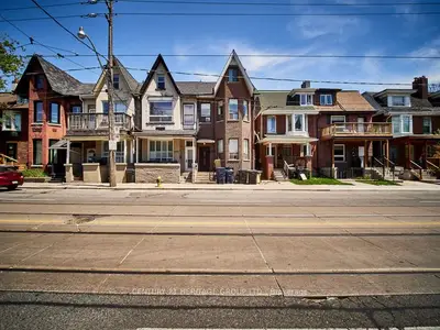 Triplex in Toronto