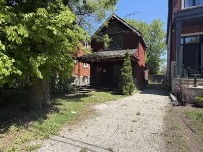 Detached in Toronto