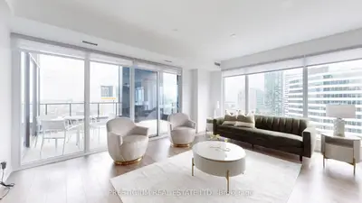 20 Edward Street Ph02, Toronto, On M5g 0c5