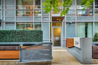 Condo Townhouse in Toronto