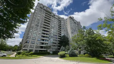 Condo Apartment in Toronto