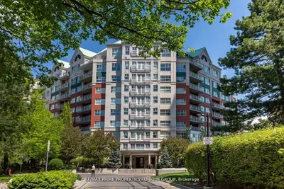 Condo Apartment in Toronto