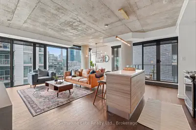 Condo Apartment in Toronto