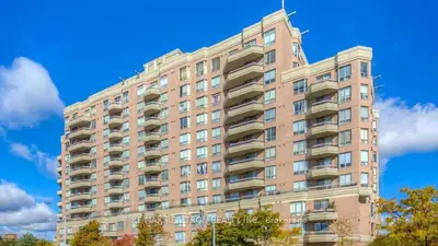 Condo Apartment in Toronto