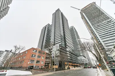 Condo Apartment in Toronto