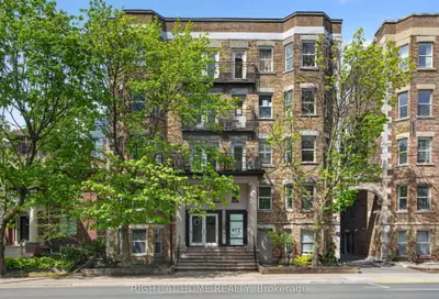 Condo Apartment in Toronto