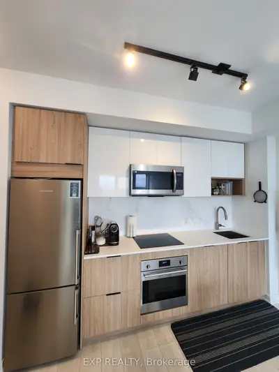 5 Defries Street 3012, Toronto, On M5a 0w7