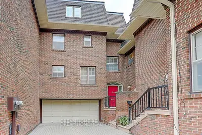 Condo Townhouse in Toronto