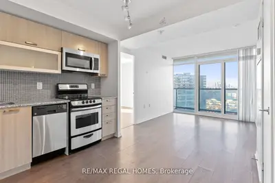 Condo Apartment in Toronto