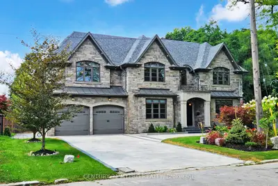 36 Farrington Drive, Toronto, On M2l 2b6