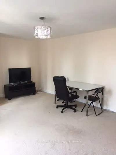 1055 Bay Street 2210, Toronto, On M5s 3a3
