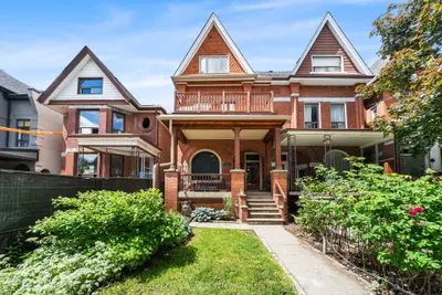 Duplex in Toronto