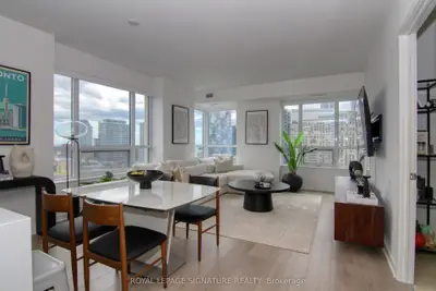 Condo Apartment in Toronto