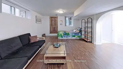 40 Sumner Heights Drive Lower Unit, Toronto, On M2k 1y3