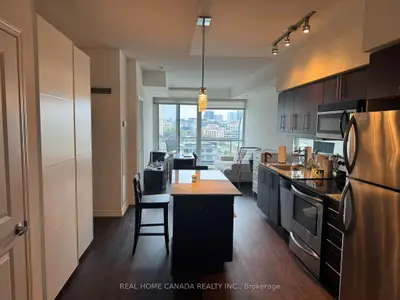 Condo Apartment in Toronto