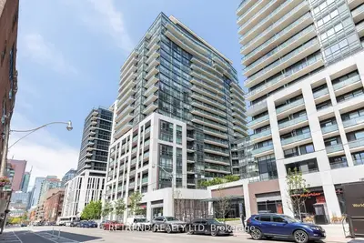 Condo Apartment in Toronto