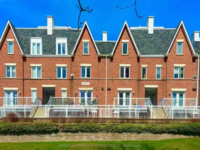 Condo Townhouse in Toronto