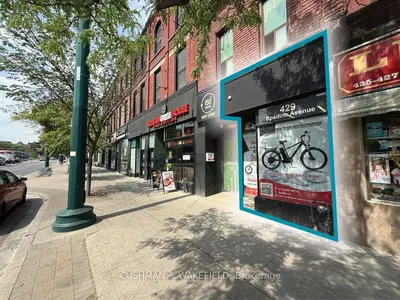429 Spadina Avenue, Toronto, On M5t 2g6