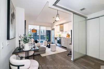 Condo Apartment in Toronto