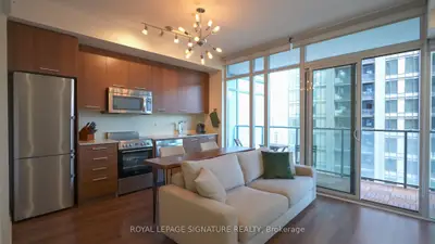 Condo Apartment in Toronto