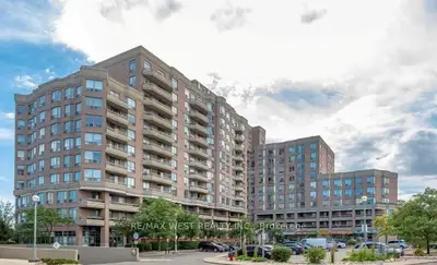 1700 Eglinton Avenue Ph7, Toronto, On M4a 2z4