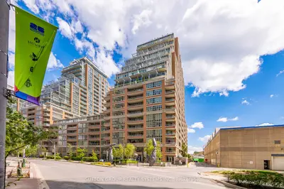 Condo Apartment in Toronto