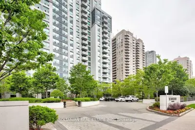Condo Apartment in Toronto