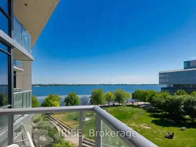 Condo Apartment in Toronto