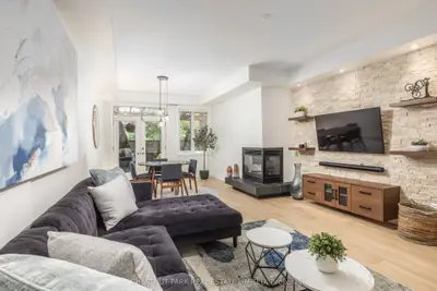 Condo Townhouse in Toronto