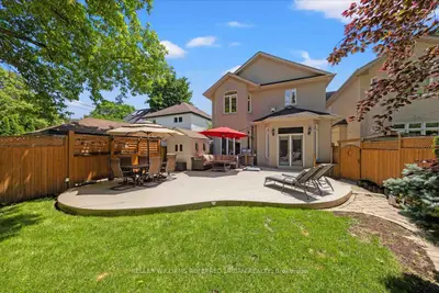 6 Wentworth Avenue, Toronto, On M2n 1t6