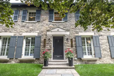 42 Lytton Boulevard, Toronto, On M4r 1l3