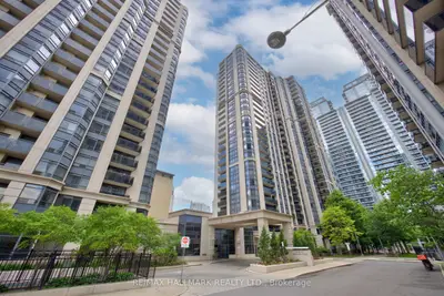 Condo Apartment in Toronto