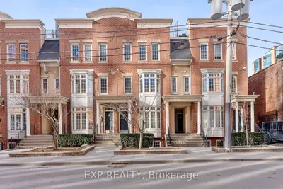 Condo Townhouse in Toronto