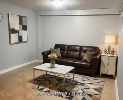 55 Godstone Road 111, Toronto, On M2j 3c8