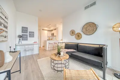 Condo Apartment in Toronto