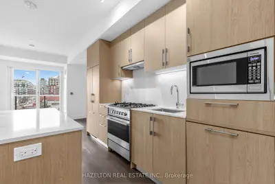 8 Manor Road W 711, Toronto, On M4s 2a5