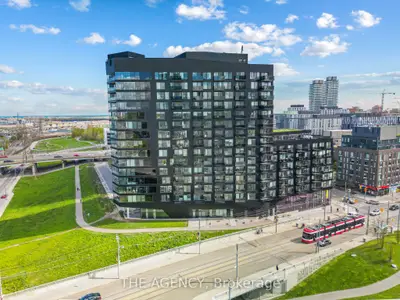 Condo Apartment in Toronto