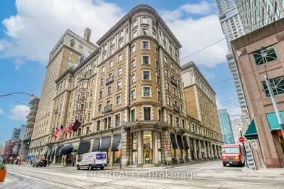 Condo Apartment in Toronto