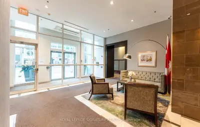 212 Eglinton Avenue E 1411, Toronto, On M4p 0a3